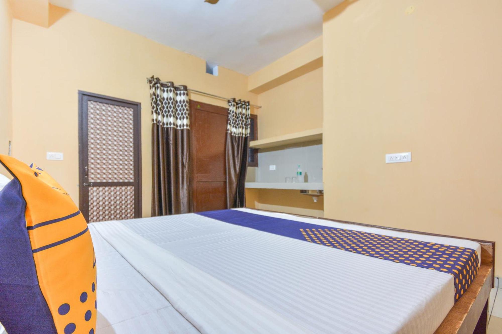 Spot On Hotel Diamond Sohāna Exterior photo